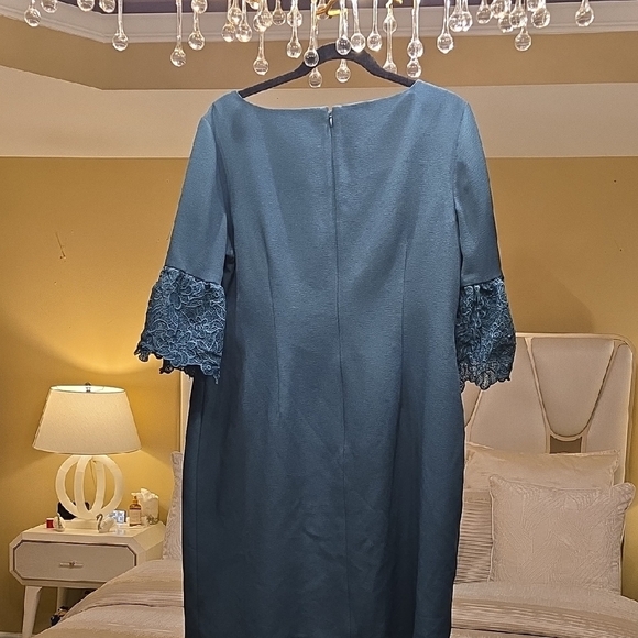 Karl Lagerfeld Blue Mini Dress with Lace Sleeves - Picture 4 of 11